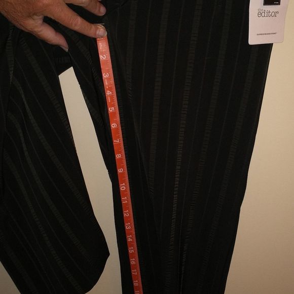 EXPRESS • The Editor Crop Low-rise Pants NWT - Picture 5 of 11